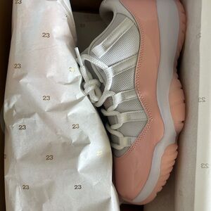 Brand New Jordan Women’s Jumpmans | Size 8.5